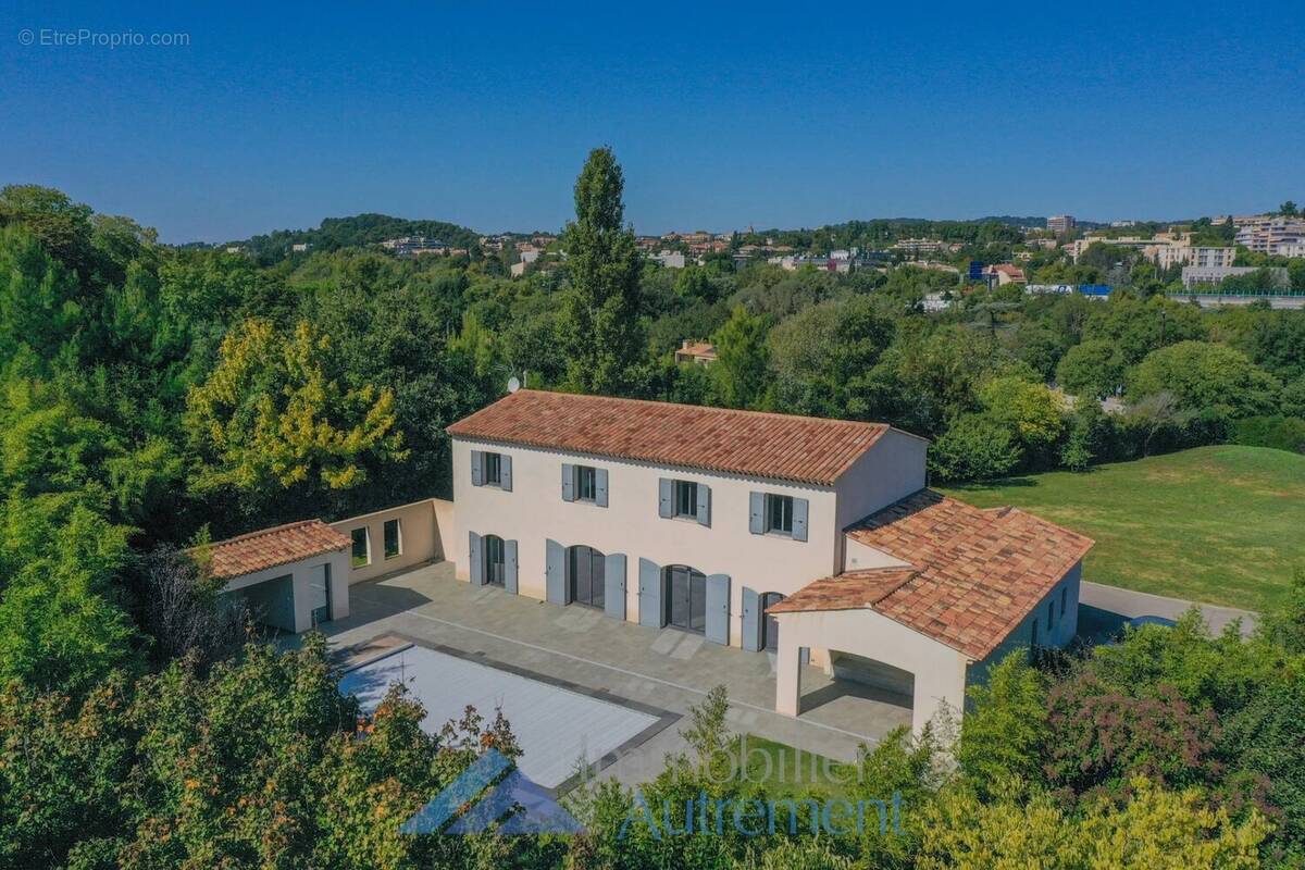 Maison à AIX-EN-PROVENCE