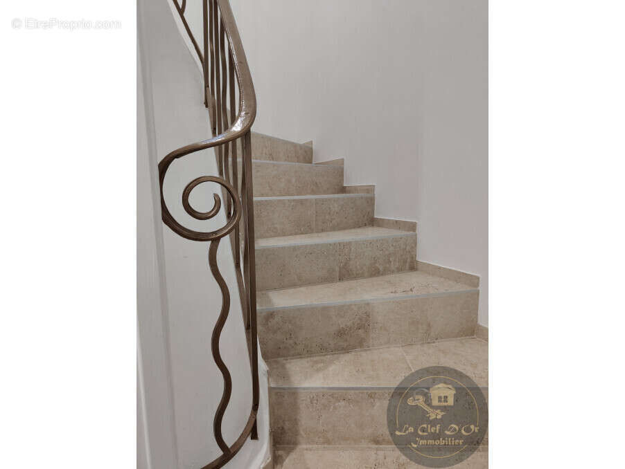 Maison à PLAN-DE-LA-TOUR