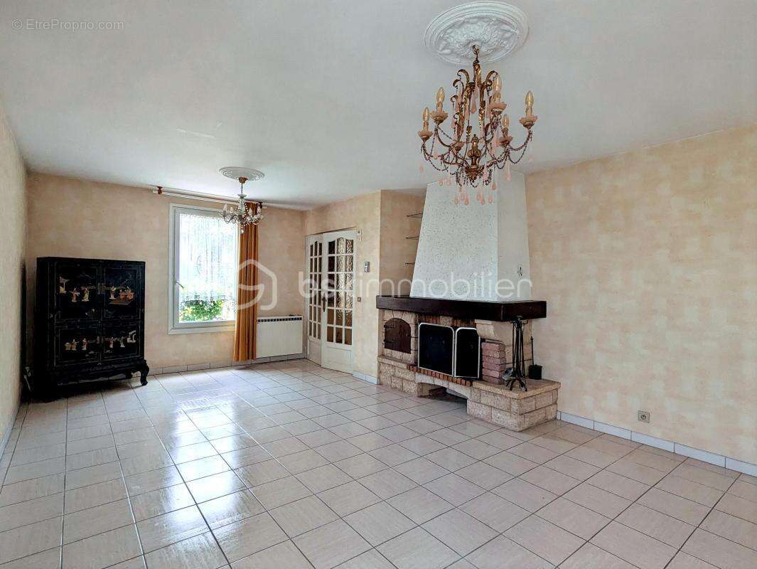 Maison familiale – 124 m² habitables + sous-sol complet aménagé – Basse-Ville d’Auch - photo 7