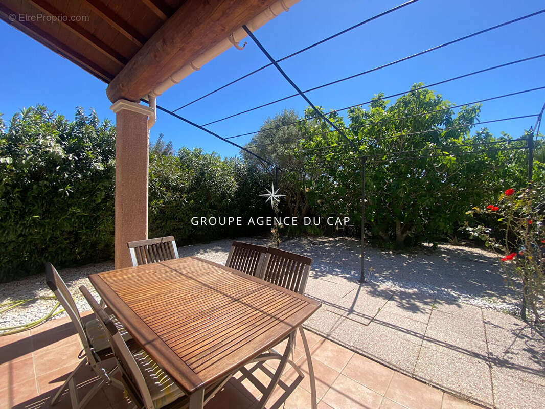 Maison à ROQUEBRUNE-SUR-ARGENS