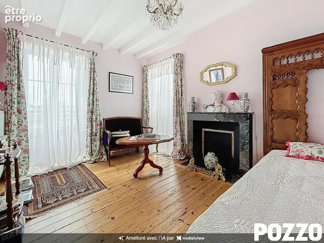 A VENDRE- Elégante demeure de standing , jardin, dépendance, garage, 5 km de la plage. - photo 9