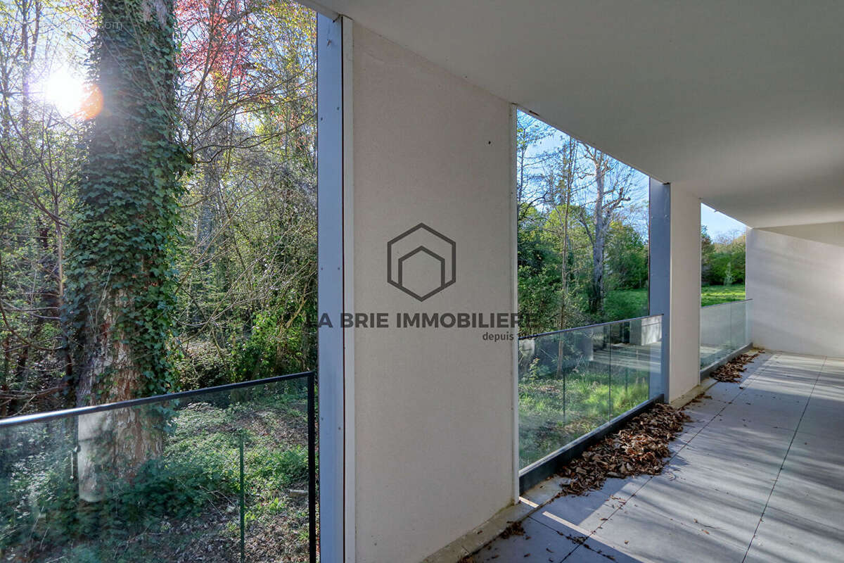 Appartement à RUBELLES