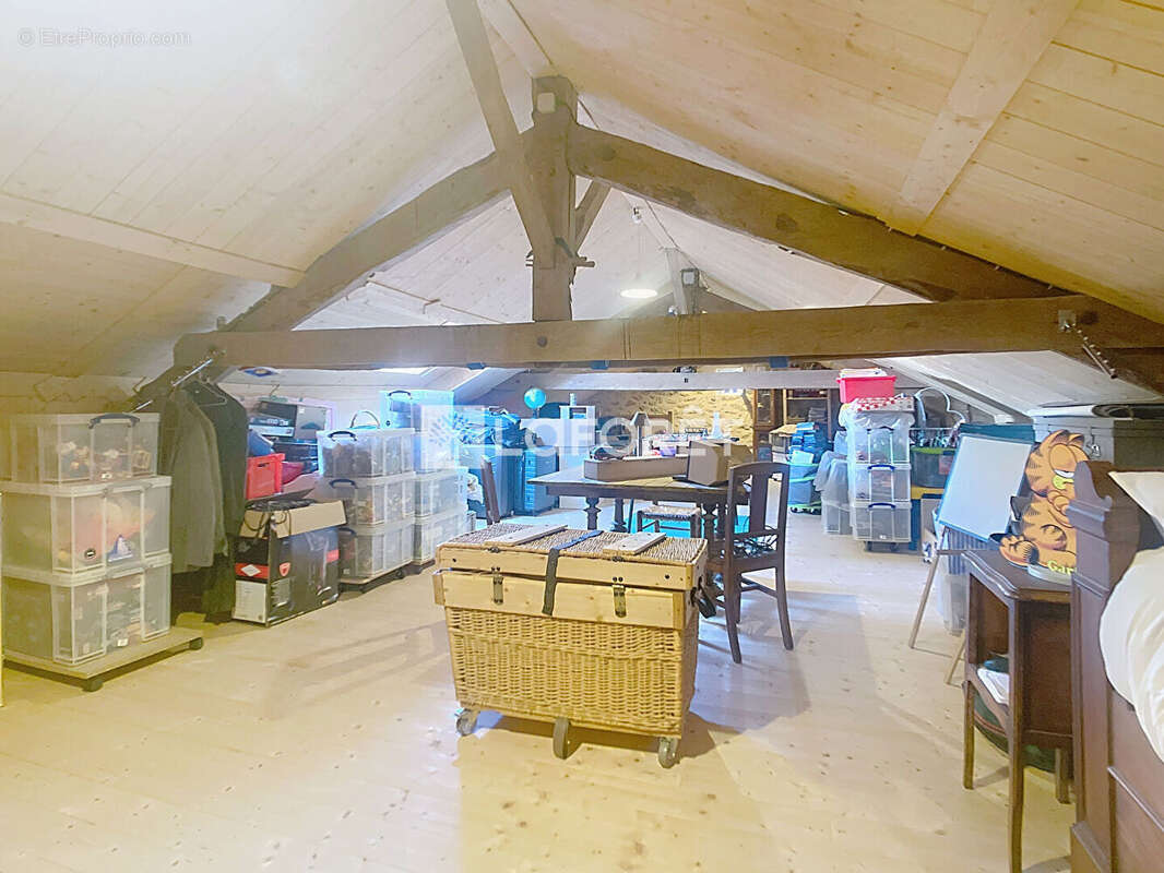 Maison à SAINT-DENIS-DES-MURS