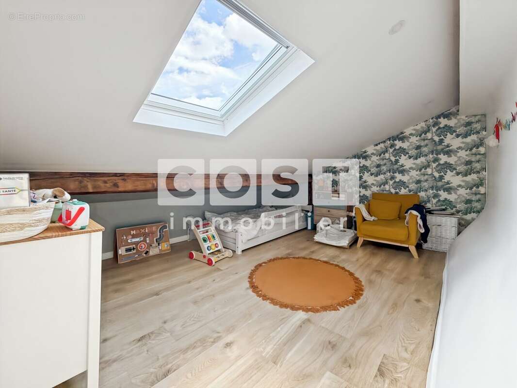Appartement à COLOMBES
