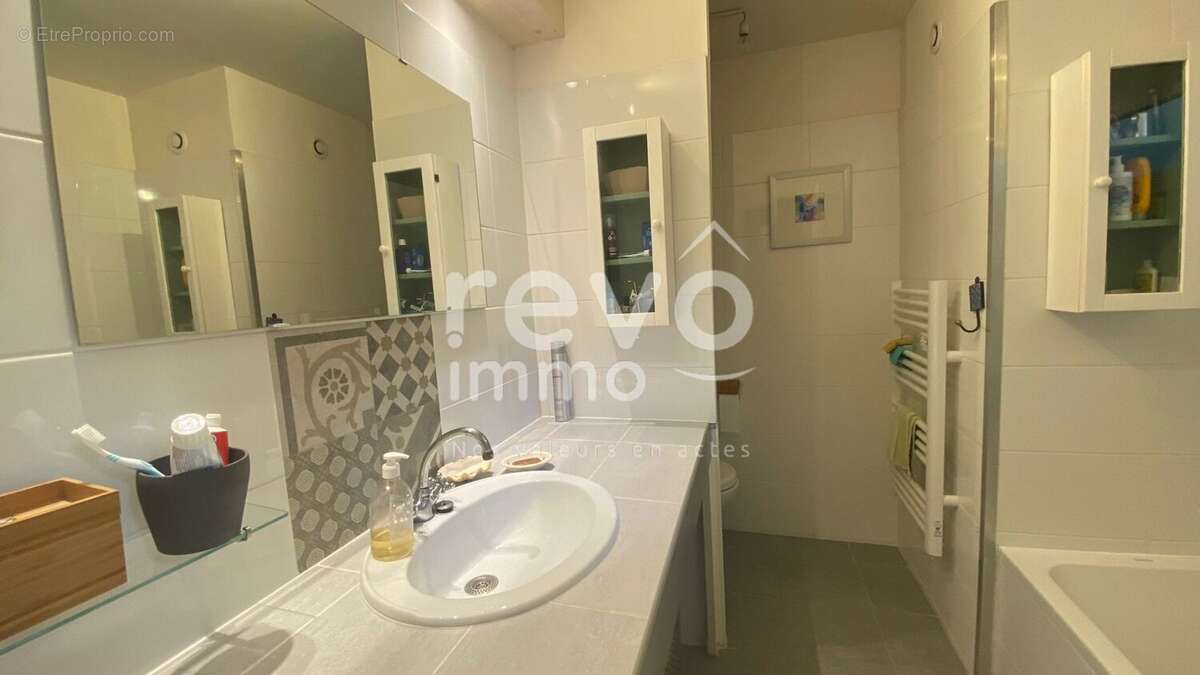 Appartement à NEZIGNAN-L'EVEQUE