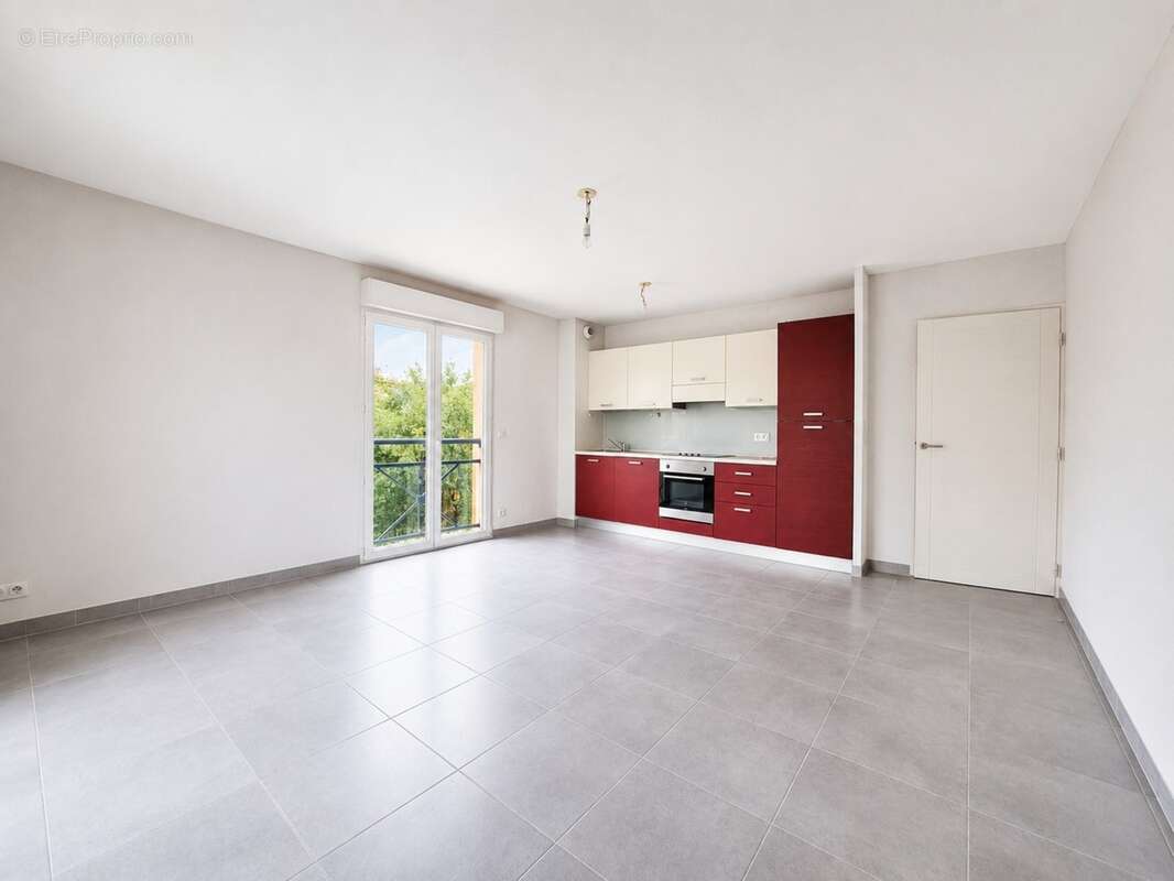 Grasse – Appartement T3 de 60 m² avec terrasse, garage et parking - photo 3