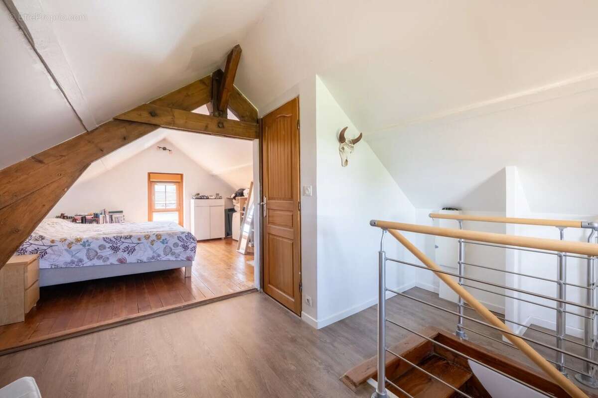 Maison 86 m² à Epone  - photo 11