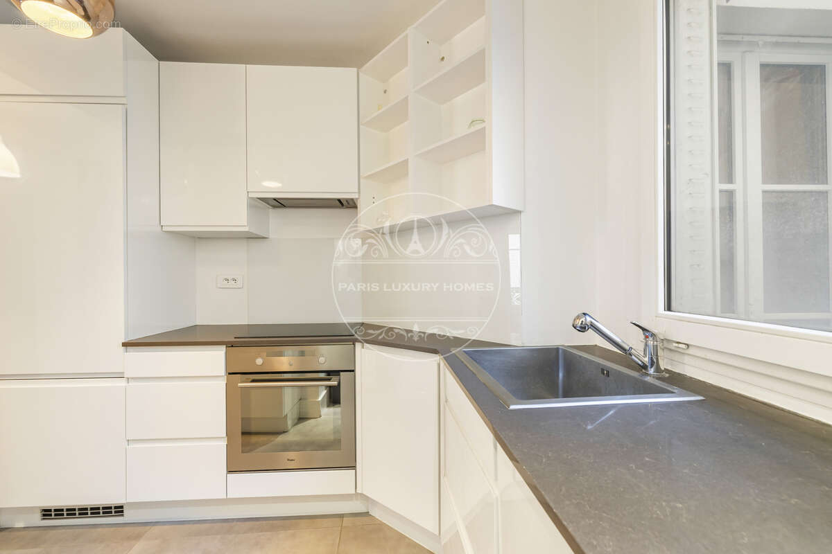 Appartement à PARIS-2E