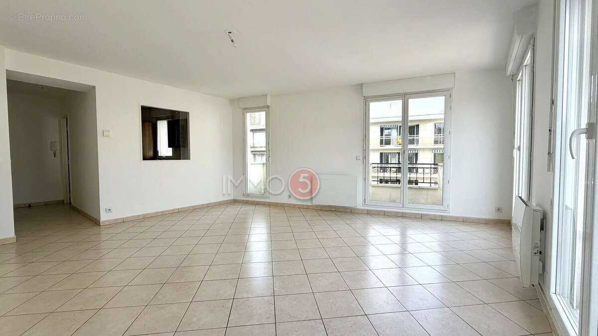 Appartement à VILLEMOMBLE