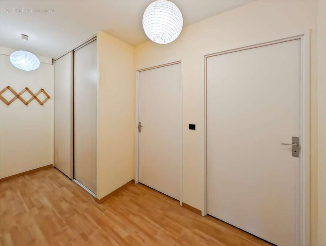 Maison à VOISINS-LE-BRETONNEUX