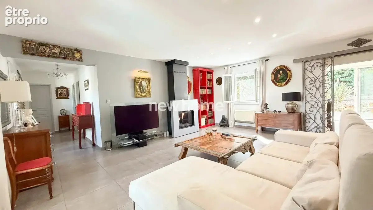 Maison provençale de charme 7 pieces avec piscine et t2 indépendant - photo 9