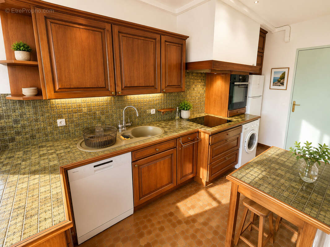 Appartement à MARSEILLE-5E