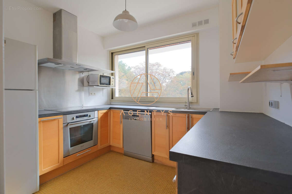 Appartement à SAINT-MAUR-DES-FOSSES