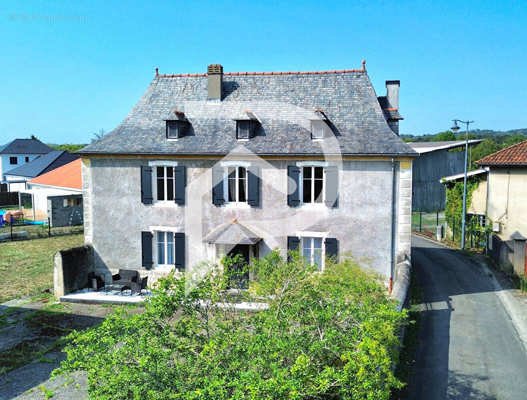 Maison à LABASTIDE-CEZERACQ