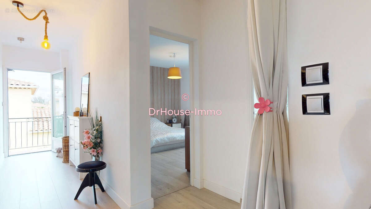 Appartement 100 m² à Villeneuve-Loubet  - photo 14