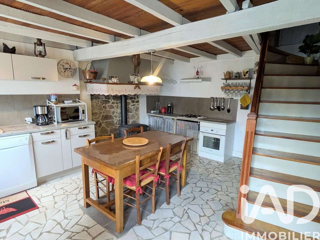 Maison 68 m² à Sentenac-D'oust  - photo 2