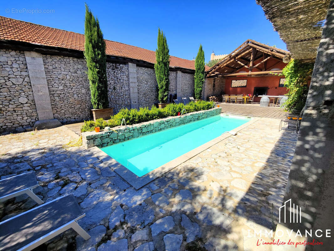 Maison à VIOLS-EN-LAVAL