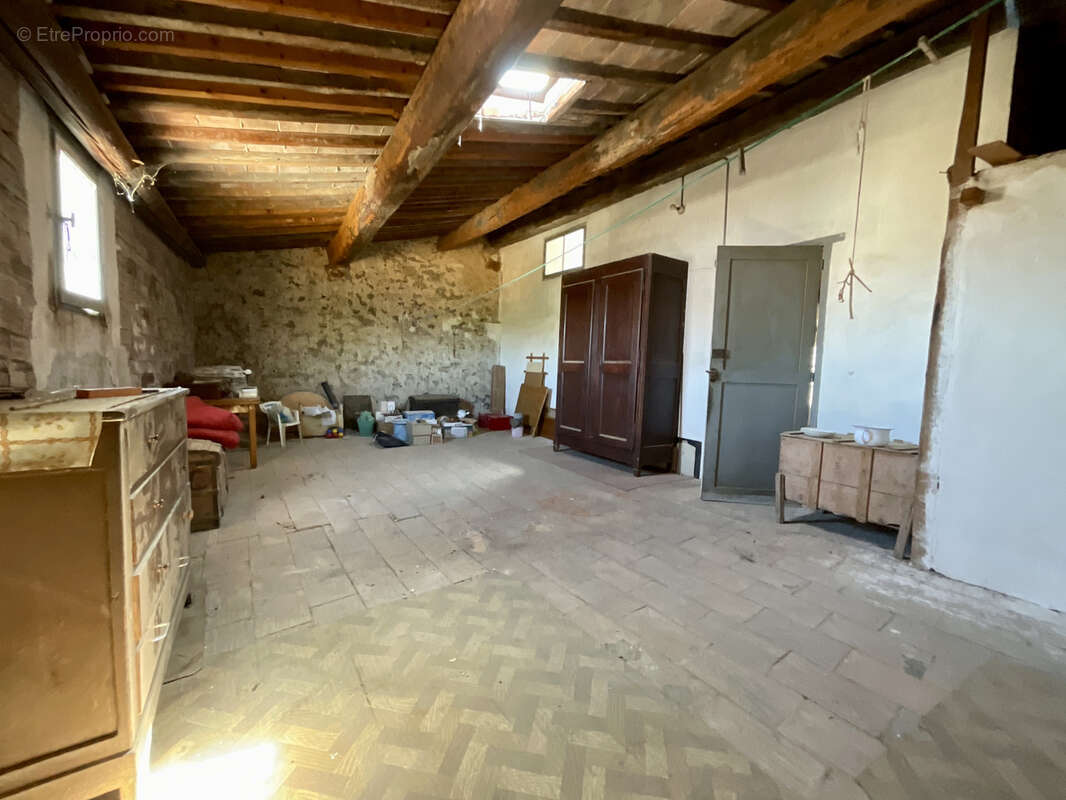 Maison à POMEROLS