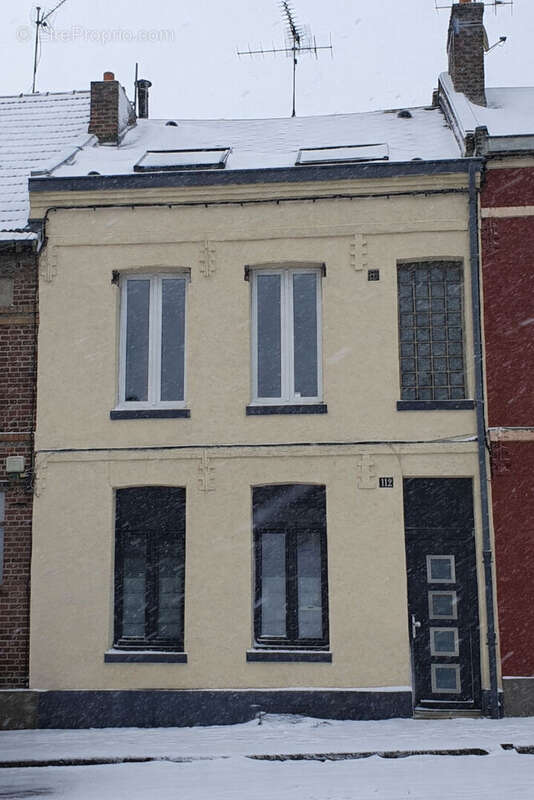 Immeuble Saint Quentin 8 pièce(s) 138 m2 - photo 13