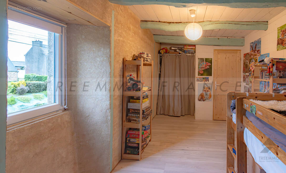 Maison à PLOUGUERNEAU