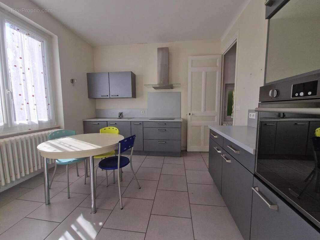   - Maison à GRIGNY