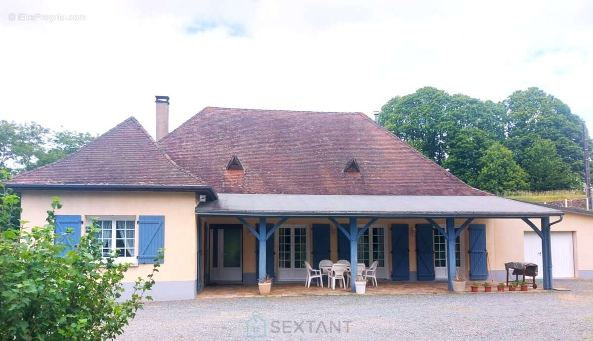 Maison à SAINT-PIERRE-DE-FRUGIE