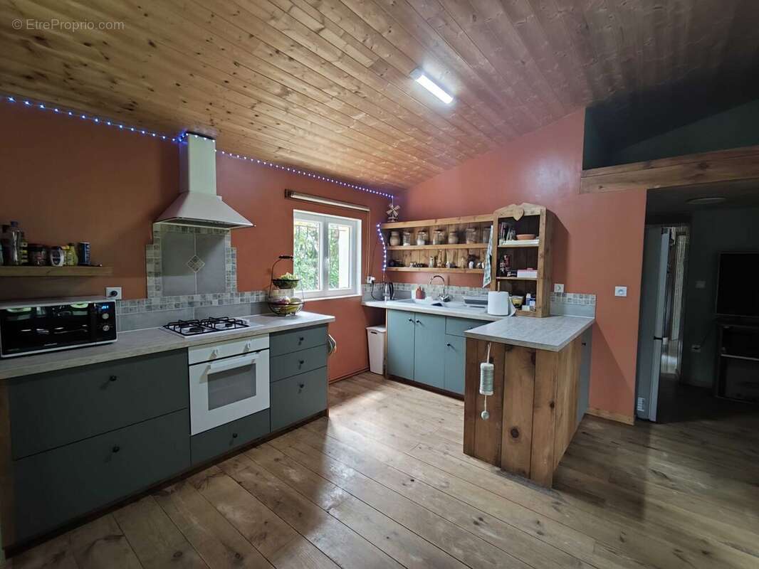 Maison à CHASSENEUIL-SUR-BONNIEURE