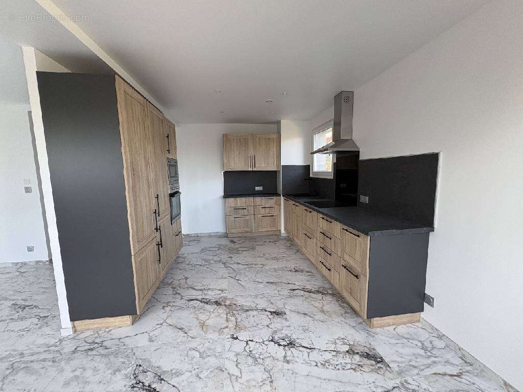 Appartement à SAVIGNY-SUR-ORGE