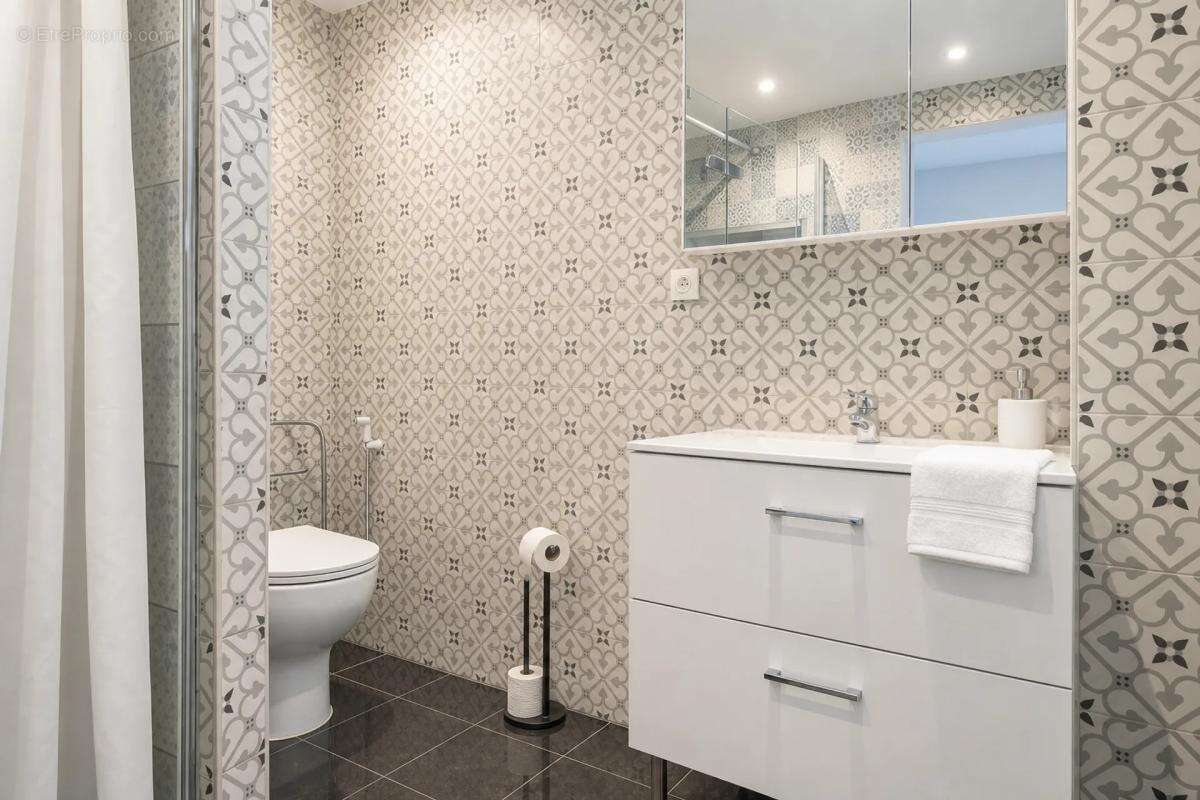 Immeuble rénové avec 3 appartements à Mulhouse - photo 25