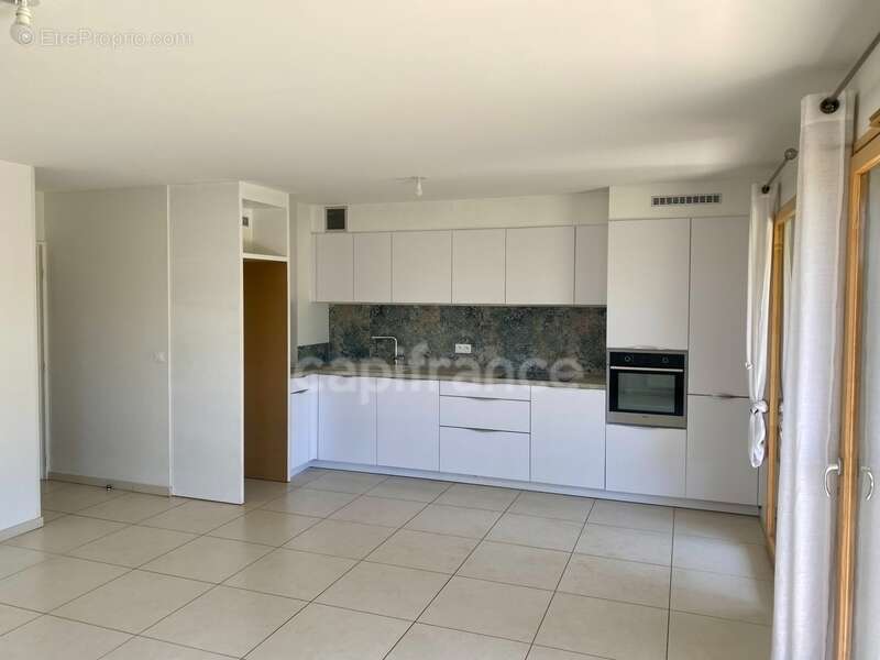 Appartement à TASSIN-LA-DEMI-LUNE