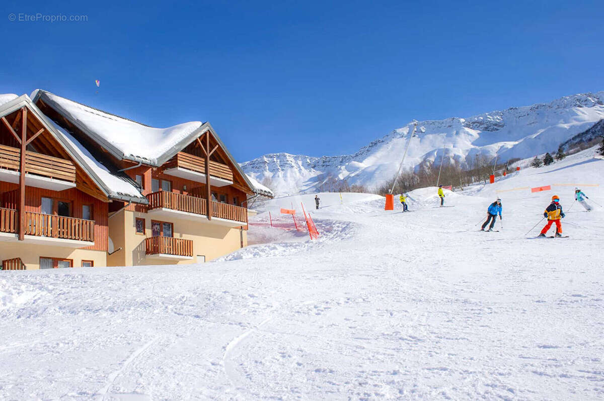 Appartement à SAINT-FRANCOIS-LONGCHAMP