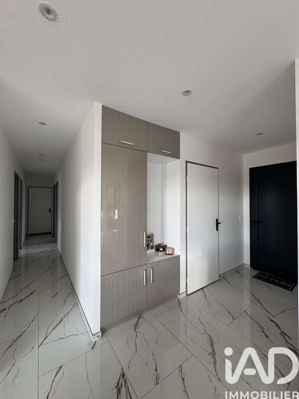 Maison 101 m² à Pouilly-Les-Feurs  - photo 2