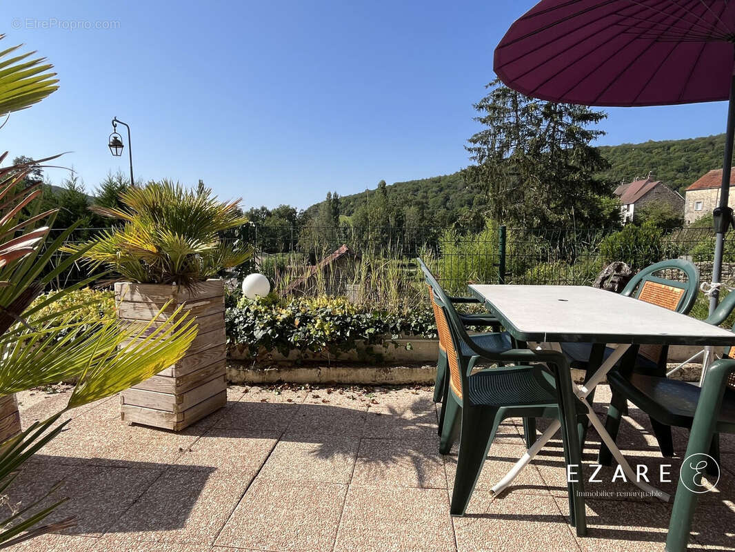 Maison 769 m² à La Bussiere-Sur-Ouche  - photo 2