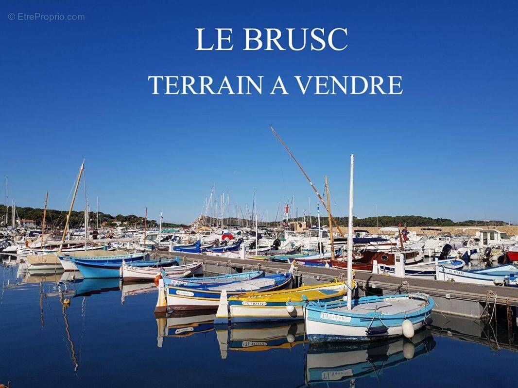 Terrain à SIX-FOURS-LES-PLAGES