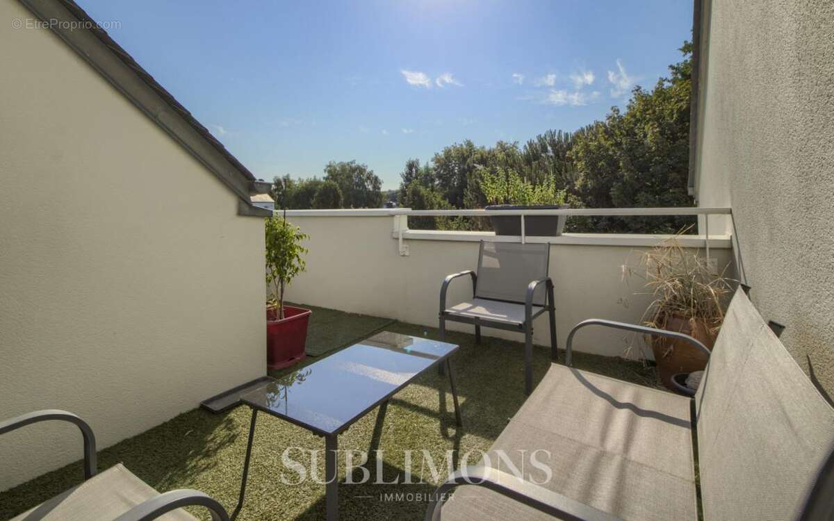 Appartement T2 - Coup de Coeur en Dernier Étage avec Terrasse ? - photo 3
