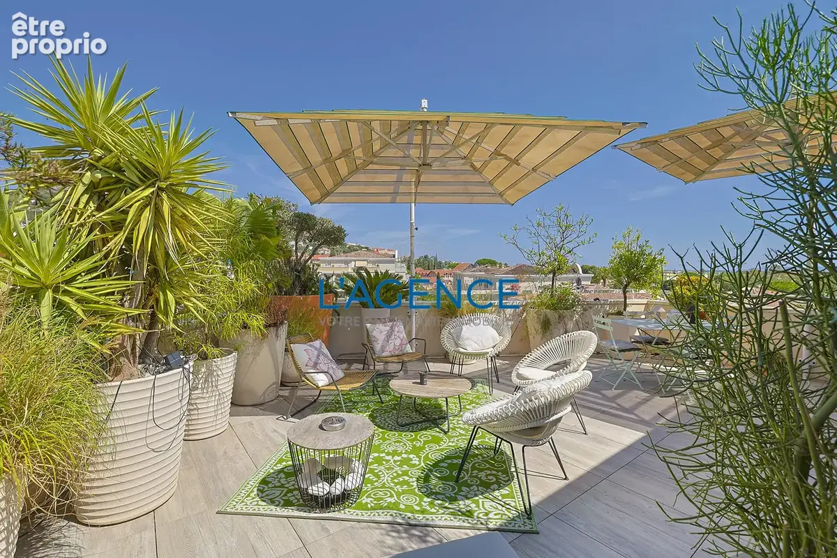 Appartement 'toit terrasse ' dans une résidence de standing avec une terrasse de 66m2 et deux garages - photo 2