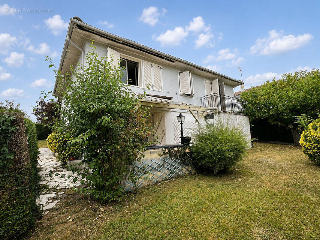 Maison à GAN