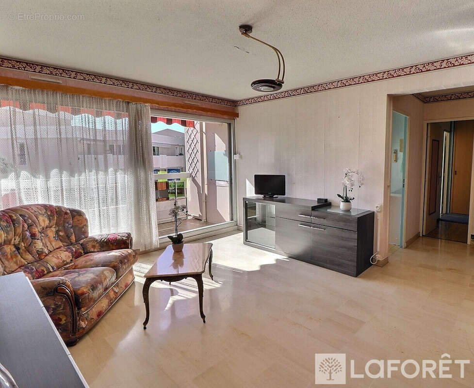 Appartement à HYERES