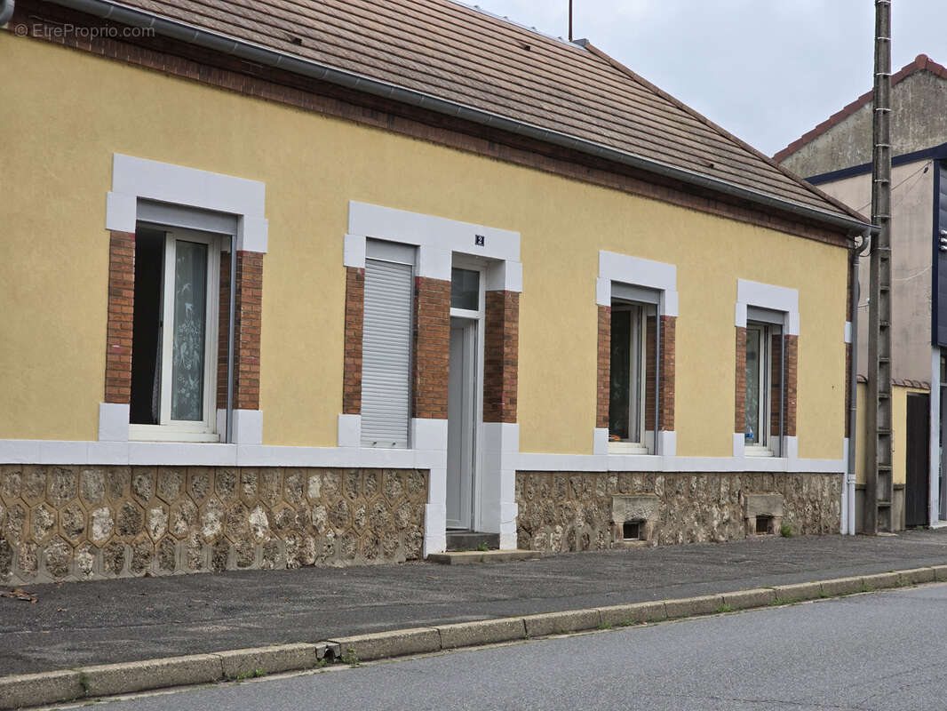 Maison à VARENNES-SUR-ALLIER