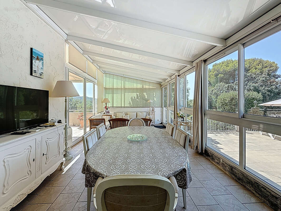 Maison à SIX-FOURS-LES-PLAGES