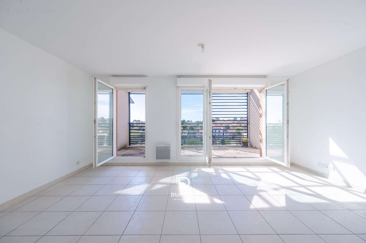 Appartement à MARSEILLE-14E