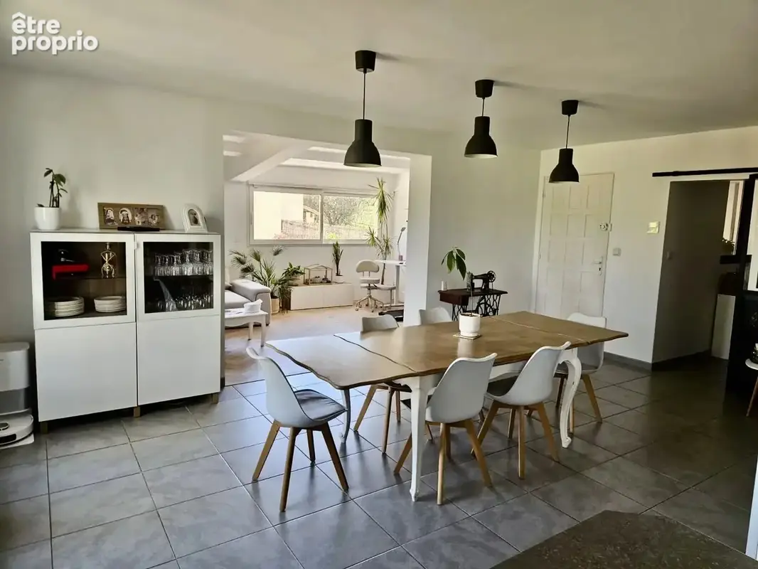 Lançon-Provence - 8400 m2 de terrain avec sa maison de 136 m2 et bien plus encore !!! - photo 2