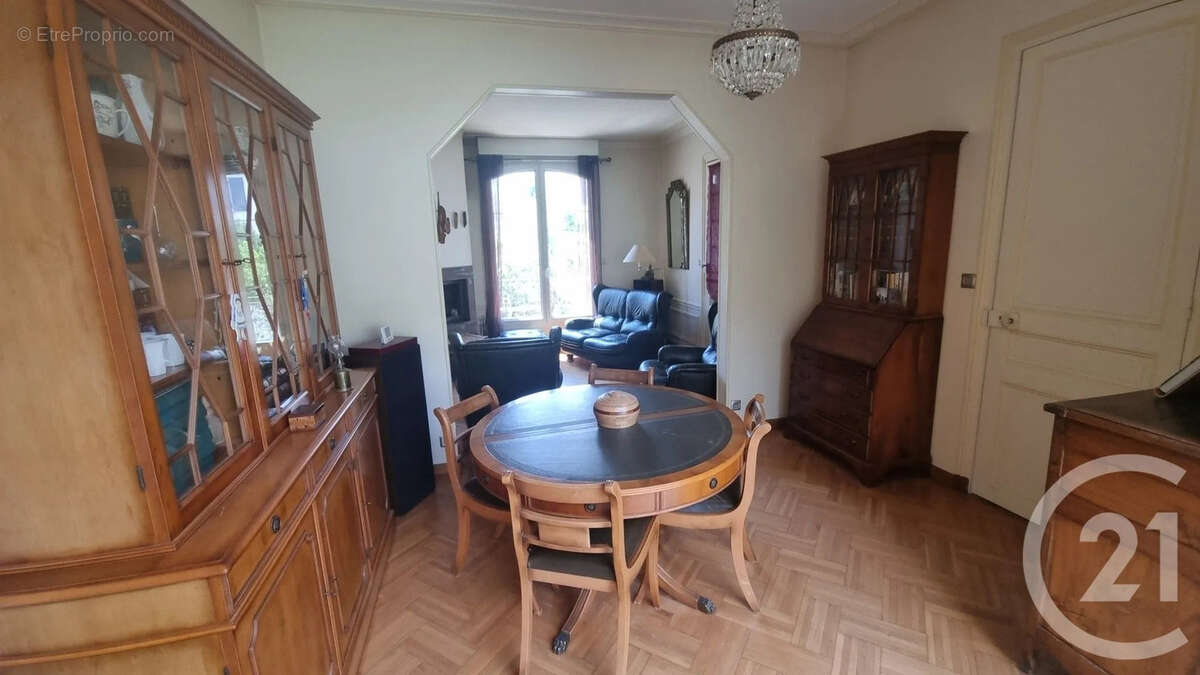 Maison 138 m² à Champigny-Sur-Marne  - photo 10