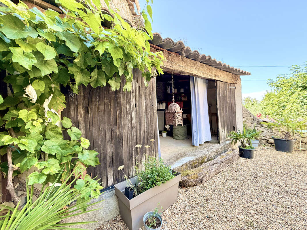 10mn de malaucene - belle maison avec jardin - photo 3