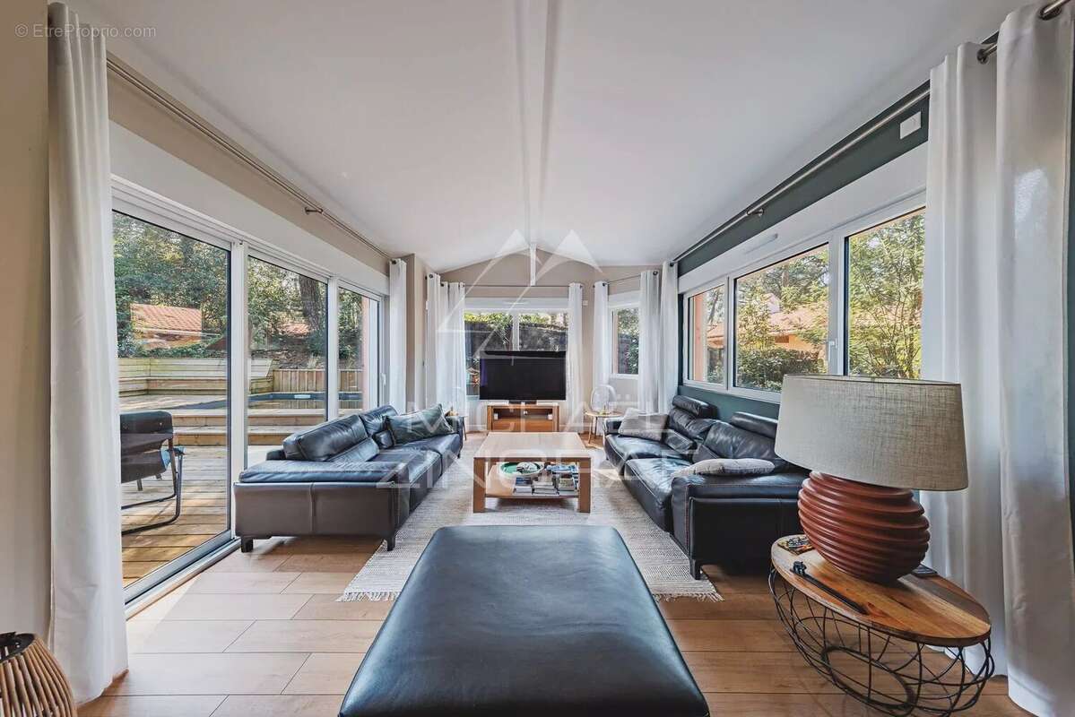 Maison à LE BOUSCAT