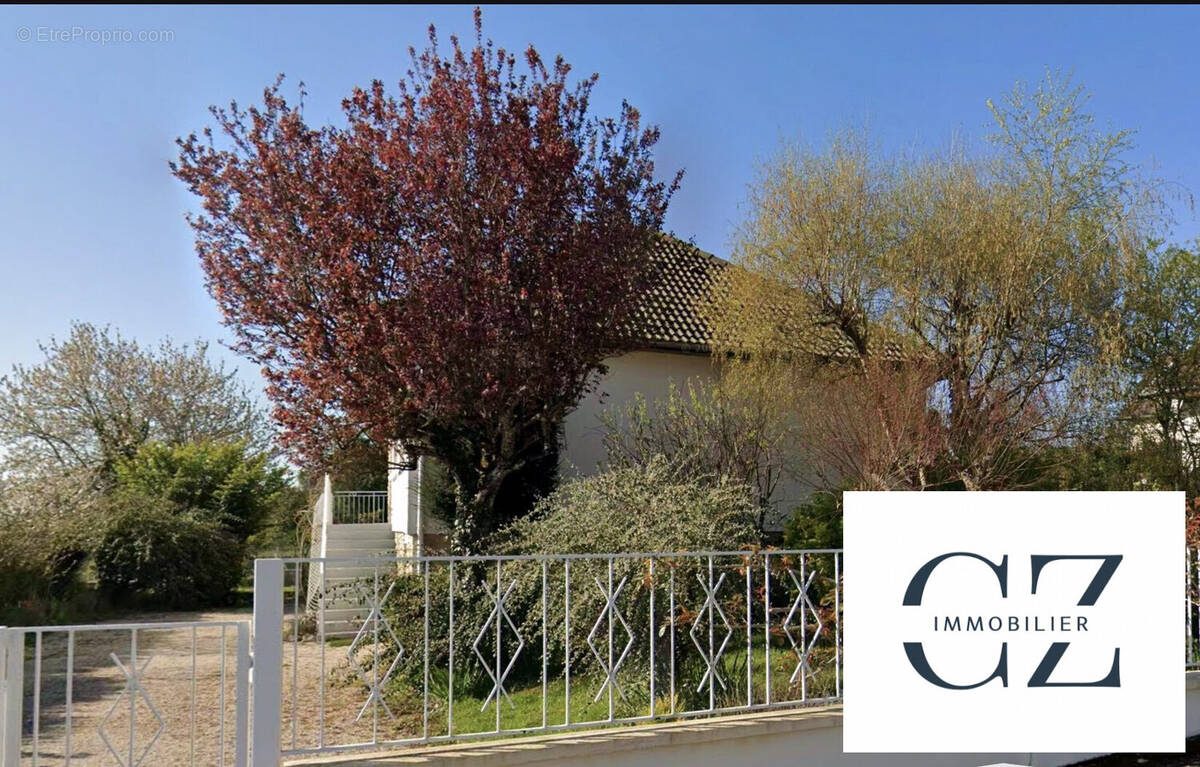Maison à COUCHEY