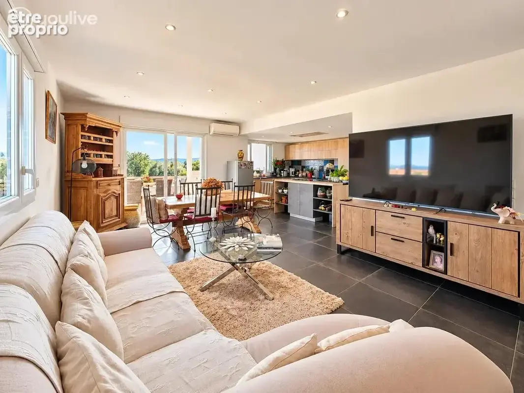 Dernier étage – t3 85 m² – terrasse – vue mer & montagne - photo 3