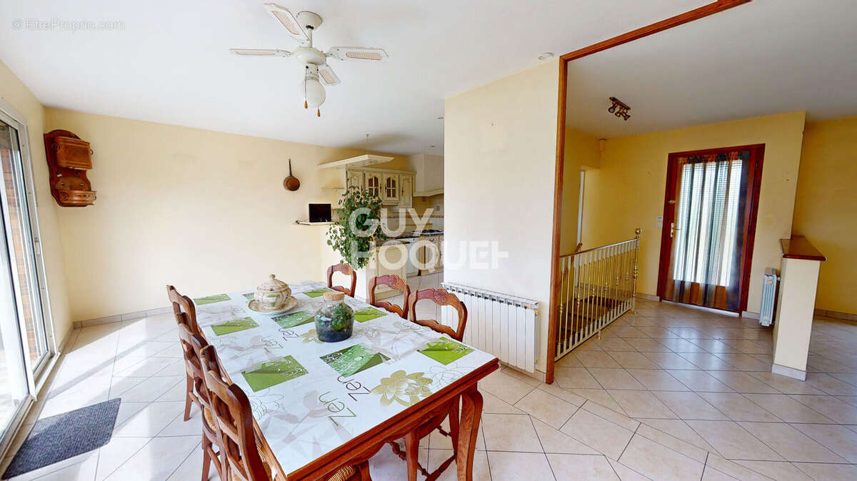 Maison à SAINT-OVIN