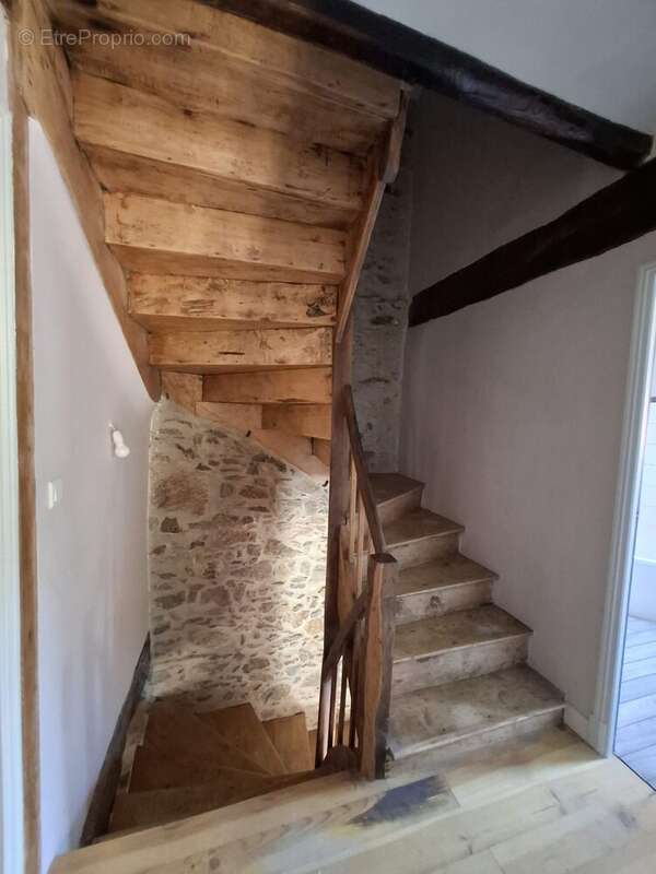 Maison 111 m² à Ganac  - photo 9