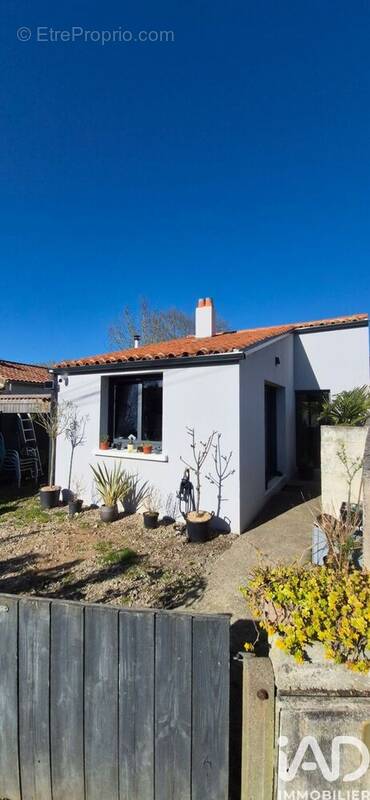 Photo 1 - Maison à NIEUL-LE-DOLENT